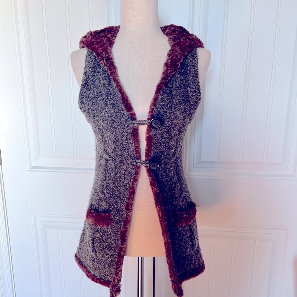 BKE Cardigan, Sleeveless, Hooded, Grey and Maroon, Size Medium